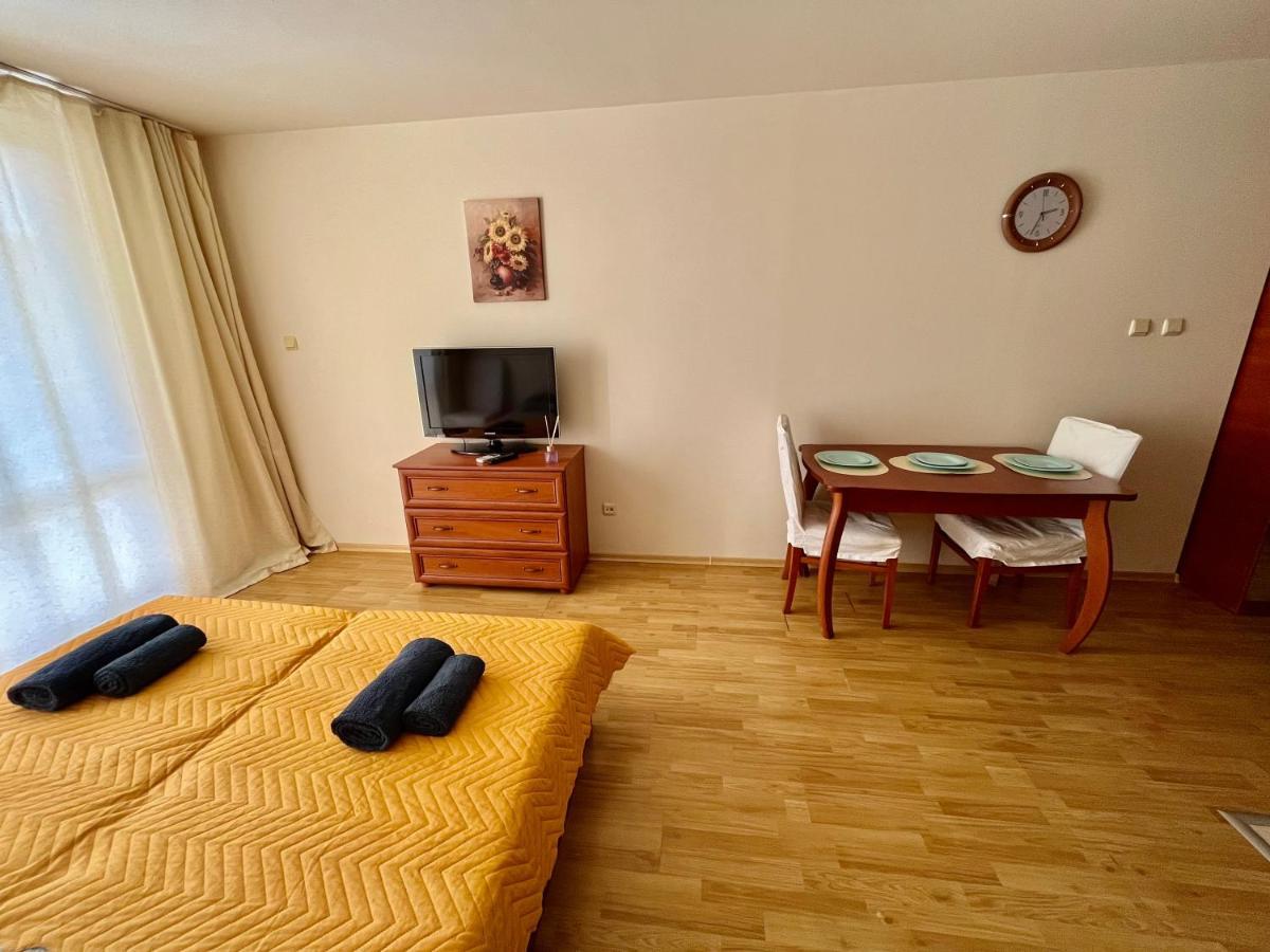 Alexandr Apartments Vigo Nesebar Exteriör bild
