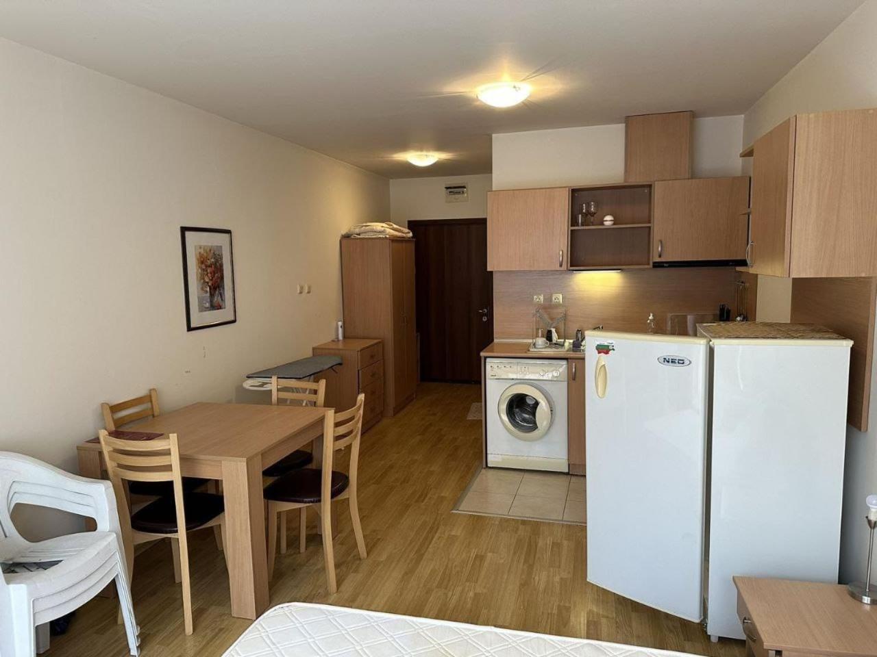 Alexandr Apartments Vigo Nesebar Exteriör bild
